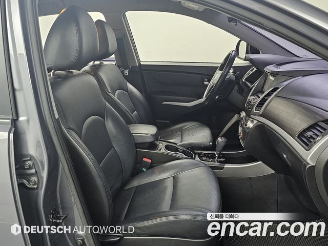 KG Mobility (SsangYong) Korando C 2.0 RX 2WD DLX 2015 — фото 10