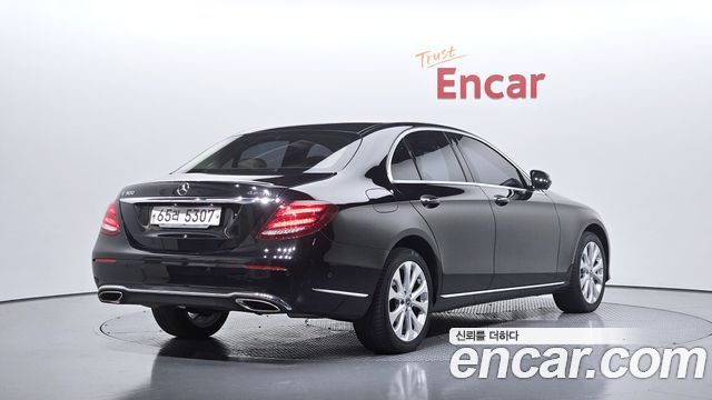 Mercedes-Benz E-Class (W213) E300 4MATIC Exclusive Standard 2018 — фото 2