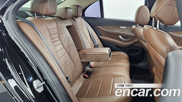 Mercedes-Benz E-Class (W213) E300 4MATIC Exclusive Standard 2018 — фото 11