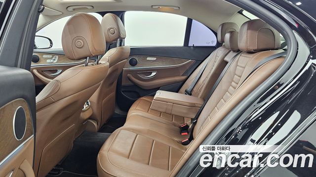 Mercedes-Benz E-Class (W213) E300 4MATIC Exclusive Standard 2018 — фото 12