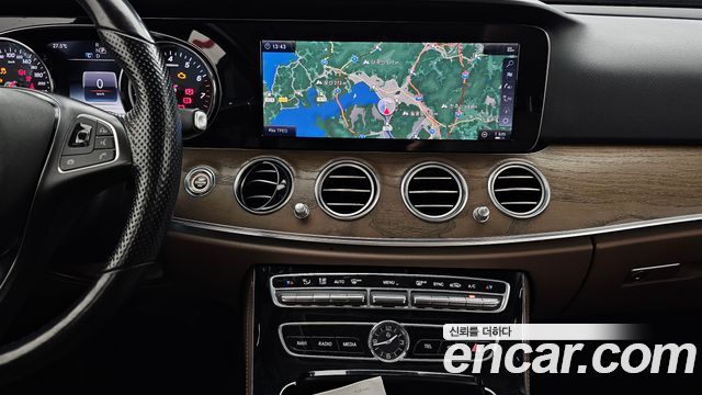 Mercedes-Benz E-Class (W213) E300 4MATIC Exclusive Standard 2018 — фото 13
