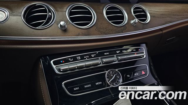 Mercedes-Benz E-Class (W213) E300 4MATIC Exclusive Standard 2018 — фото 31