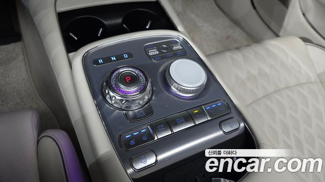 Genesis G90 (RS4) Gasoline 3.5 Turbo e-S/C AWD LWB 2024 — фото 9