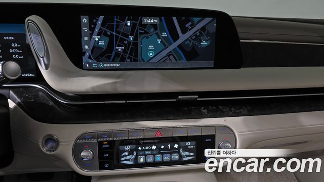 Genesis G90 (RS4) Gasoline 3.5 Turbo e-S/C AWD LWB 2024 — фото 12