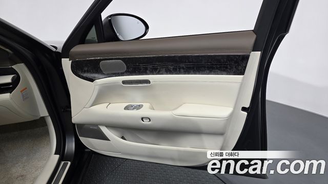 Genesis G90 (RS4) Gasoline 3.5 Turbo e-S/C AWD LWB 2024 — фото 24