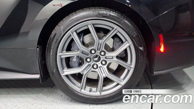 Ford Mustang (VII) 2.3 Ecoboost Premium Convertible 2024 — фото 21