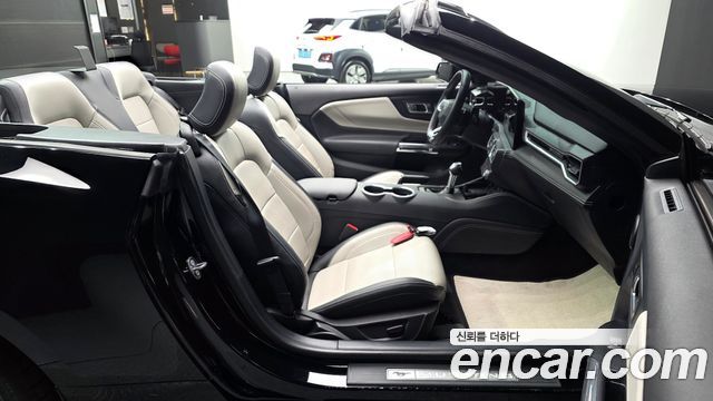 Ford Mustang (VII) 2.3 Ecoboost Premium Convertible 2024 — фото 26