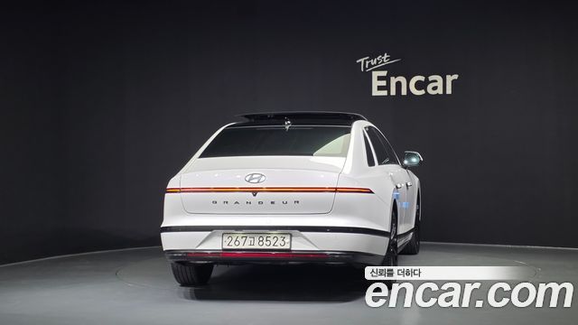 Hyundai Grandeur Hybrid (GN7) Calligraphy 2023 — фото 4
