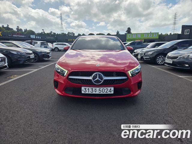 Mercedes-Benz A-Class (W177) A220 Hatchback 2019 — фото 3