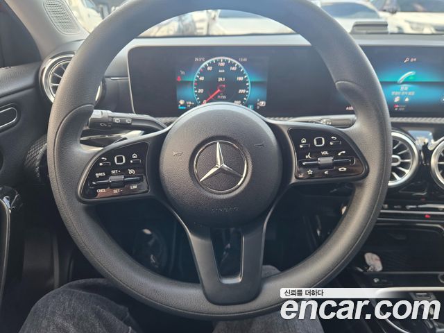 Mercedes-Benz A-Class (W177) A220 Hatchback 2019 — фото 7