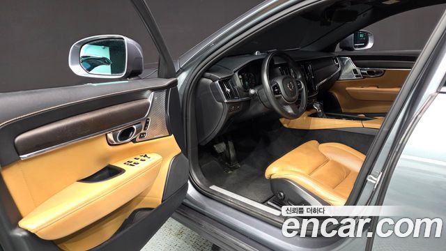 Volvo V90 Cross Country D5 PRO AWD 2018 — фото 10