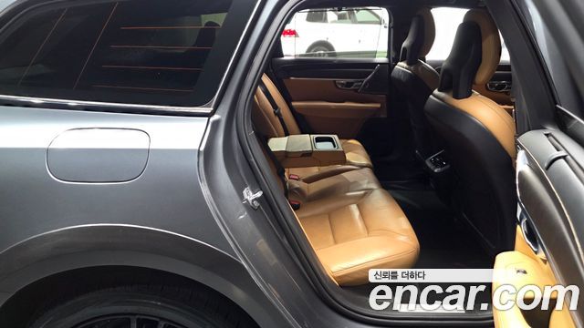 Volvo V90 Cross Country D5 PRO AWD 2018 — фото 15
