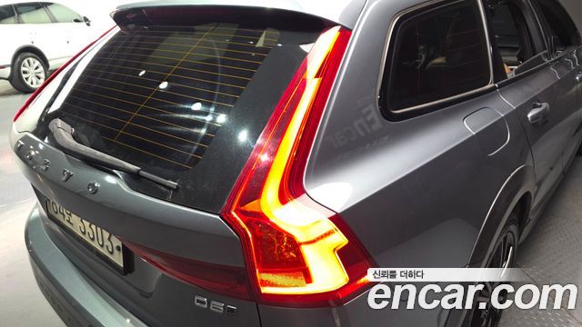 Volvo V90 Cross Country D5 PRO AWD 2018 — фото 29