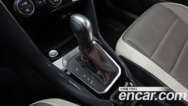 Volkswagen T-Roc 2.0 TDI Premium 2021 — фото 9