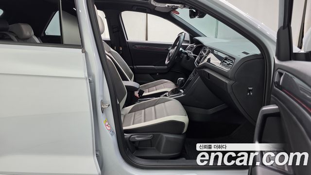 Volkswagen T-Roc 2.0 TDI Premium 2021 — фото 11