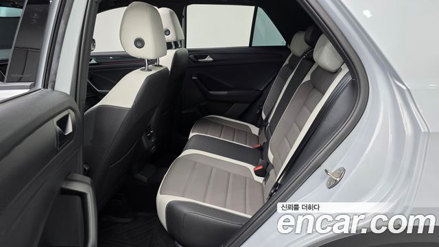 Volkswagen T-Roc 2.0 TDI Premium 2021 — фото 12