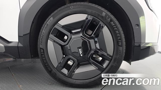 Kia EV9 Long Range 4WD GT Line 2025 — фото 5