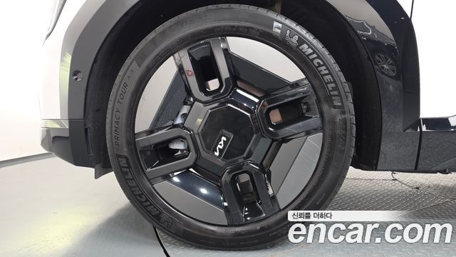 Kia EV9 Long Range 4WD GT Line 2025 — фото 21
