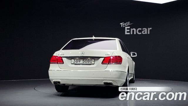 Mercedes-Benz E-Class (W212) E220 CDI Avantgarde 2012 — фото 4