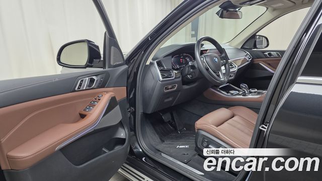 BMW X5 (G05) xDrive 45e xLine 2022 — фото 10