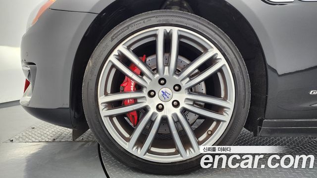 Maserati Quattroporte S Q4 3.0 V6 Gransport 2017 — фото 5