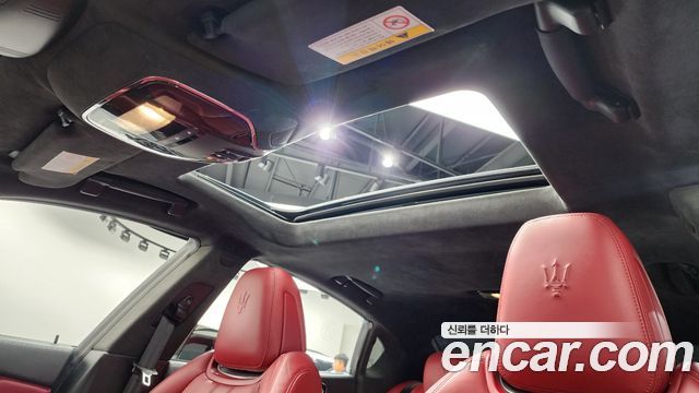 Maserati Quattroporte S Q4 3.0 V6 Gransport 2017 — фото 18