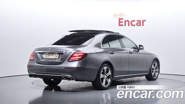 Mercedes-Benz E-Class (W213) E300 4MATIC Avnatgarde 2017 — фото 2