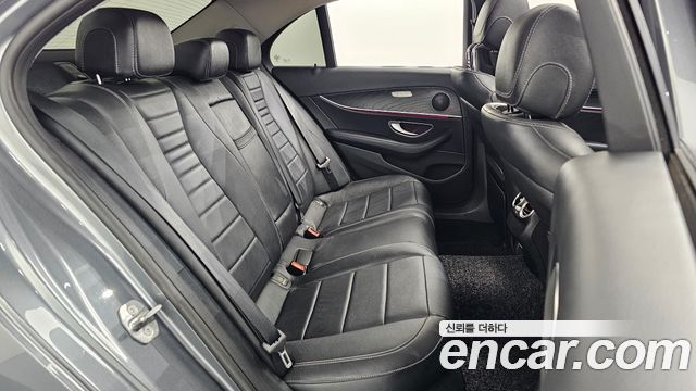 Mercedes-Benz E-Class (W213) E300 4MATIC Avnatgarde 2017 — фото 15
