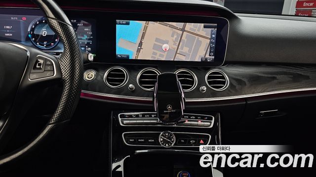 Mercedes-Benz E-Class (W213) E300 4MATIC Avnatgarde 2017 — фото 17