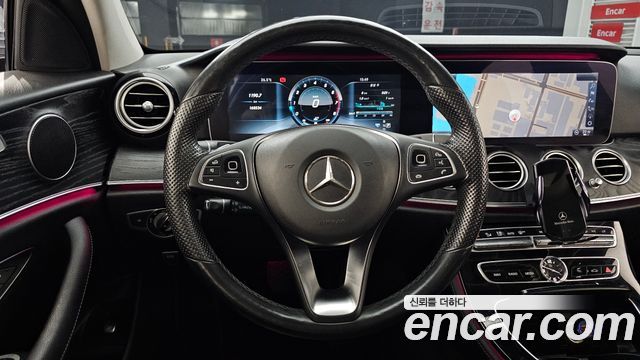 Mercedes-Benz E-Class (W213) E300 4MATIC Avnatgarde 2017 — фото 18
