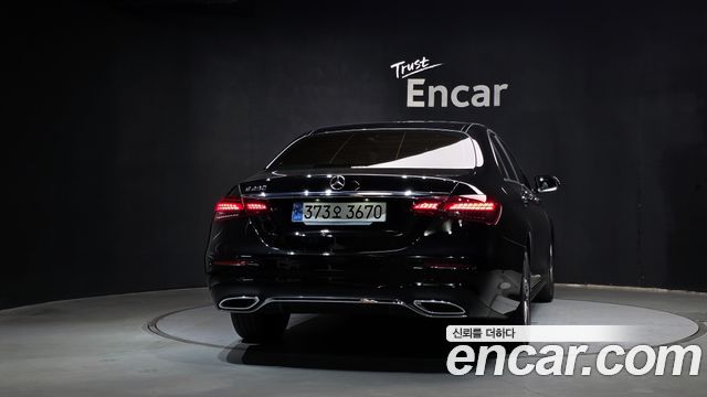Mercedes-Benz E-Class (W213) E250 AMG Line 2023 — фото 4