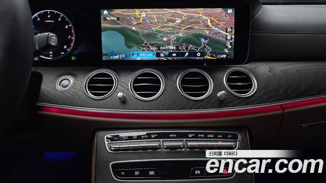 Mercedes-Benz E-Class (W213) E250 AMG Line 2023 — фото 14