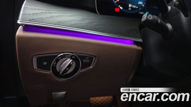 Mercedes-Benz E-Class (W213) E250 AMG Line 2023 — фото 20
