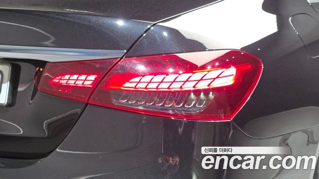 Mercedes-Benz E-Class (W213) E250 AMG Line 2023 — фото 23