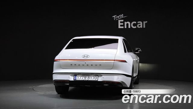 Hyundai Grandeur (GN7) 2.5 Gasoline  2WD Caligraphy 2027 — фото 4