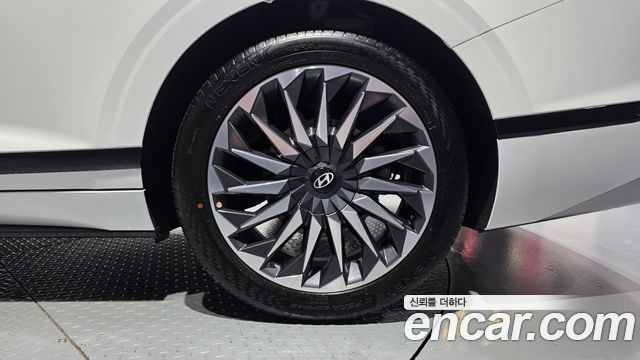 Hyundai Grandeur (GN7) 2.5 Gasoline  2WD Caligraphy 2027 — фото 27