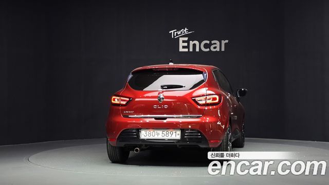 Renault Korea Clio Intens Panoramic 2019 — фото 4