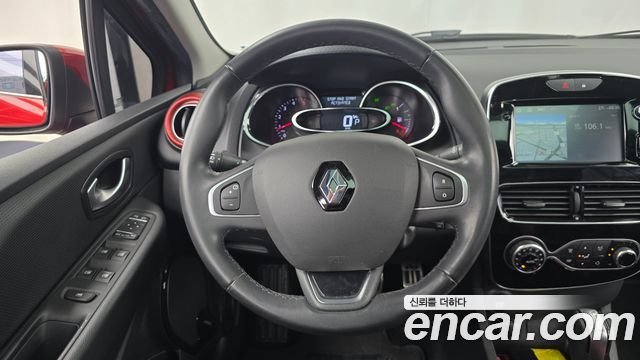 Renault Korea Clio Intens Panoramic 2019 — фото 14
