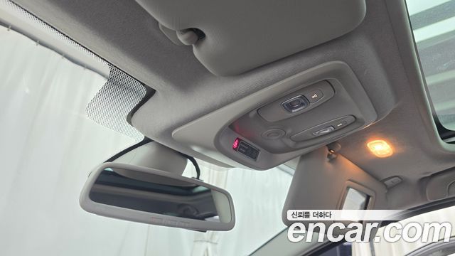 Renault Korea Clio Intens Panoramic 2019 — фото 19