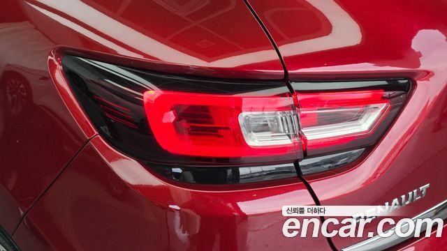 Renault Korea Clio Intens Panoramic 2019 — фото 23