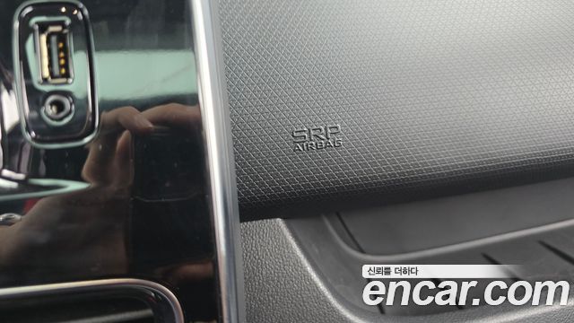 Renault Korea Clio Intens Panoramic 2019 — фото 30