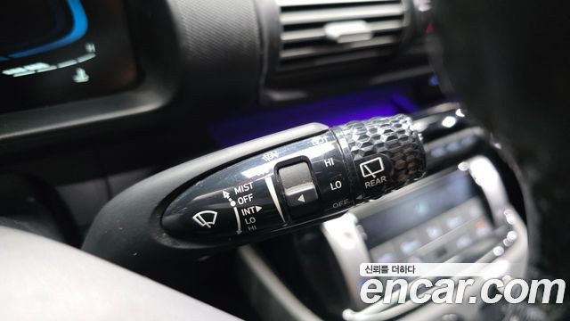 Hyundai Casper The Essential 2023 — фото 30