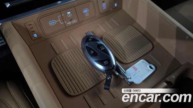 Hyundai Santa Fe (MX5) HEV 1.6 2WD Calligraphy 2026 — фото 16