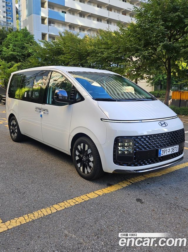 Hyundai Staria L3.5 Lounge 9-Seater Prestige