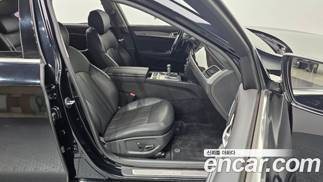 Genesis G80 2.2D AWD Luxury 2019 — фото 10