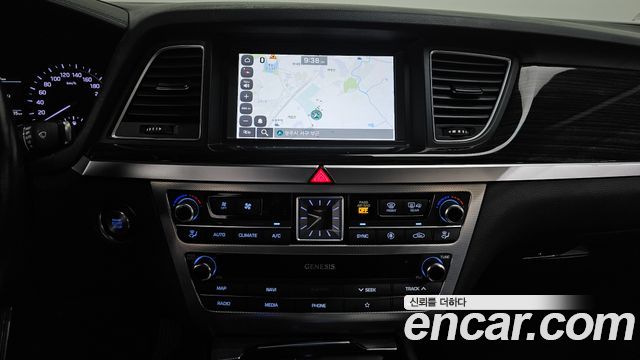 Genesis G80 2.2D AWD Luxury 2019 — фото 13