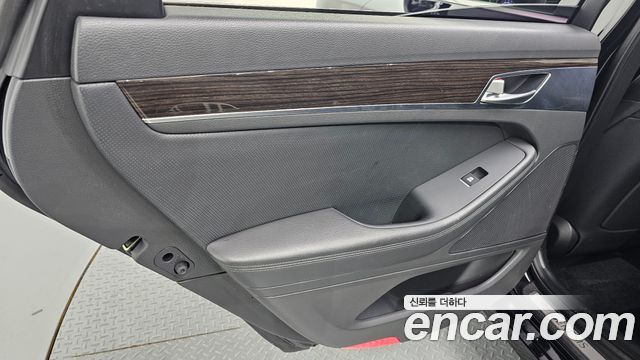 Genesis G80 2.2D AWD Luxury 2019 — фото 25