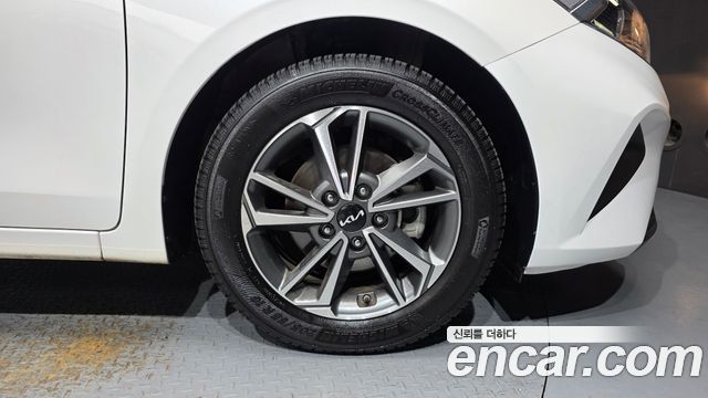 Kia K3 (II) 1.6 Prestige 2023 — фото 21