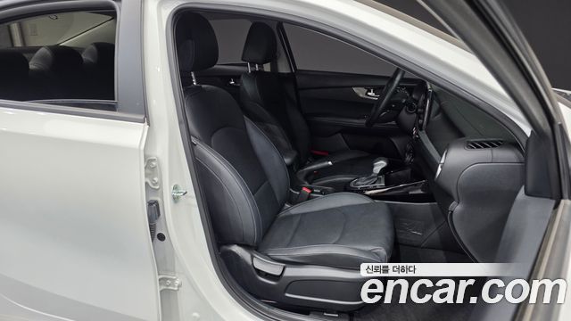 Kia K3 (II) 1.6 Prestige 2023 — фото 26