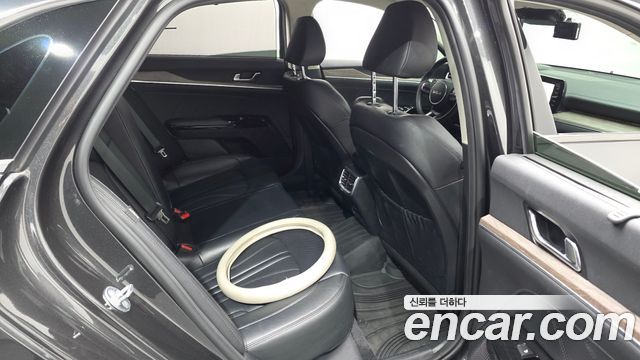 Kia K5 (III) 2.0 Signature 2023 — фото 16